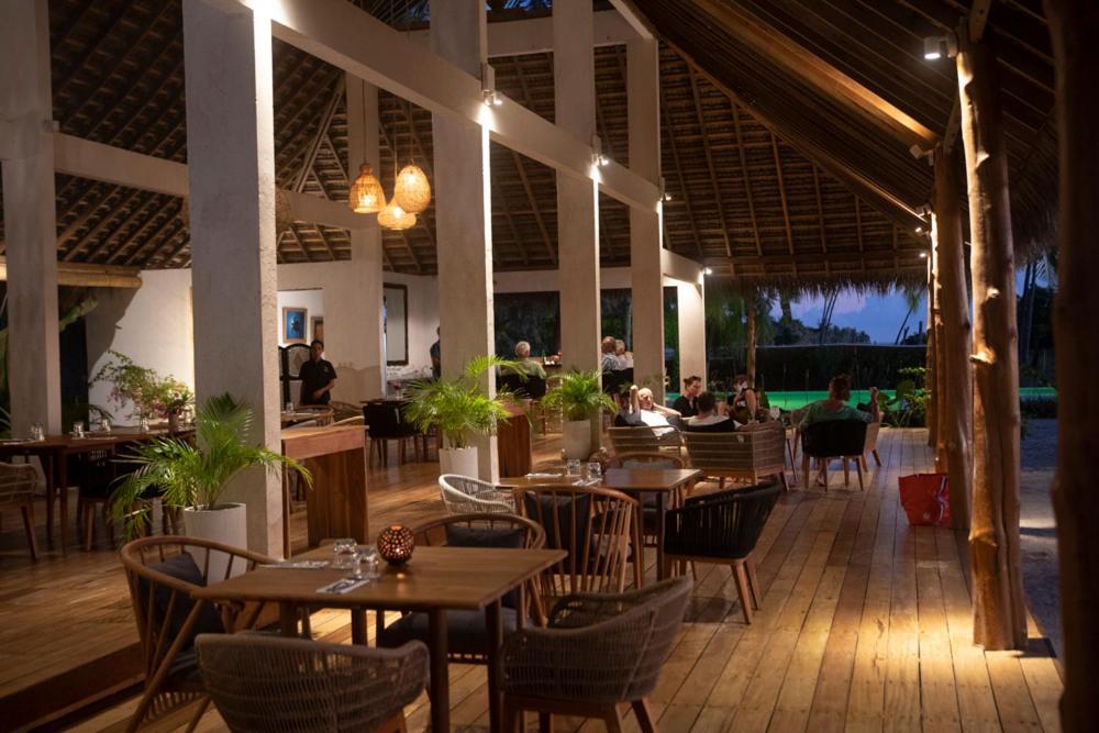 81 Palms Resort Nembrala Dış mekan fotoğraf