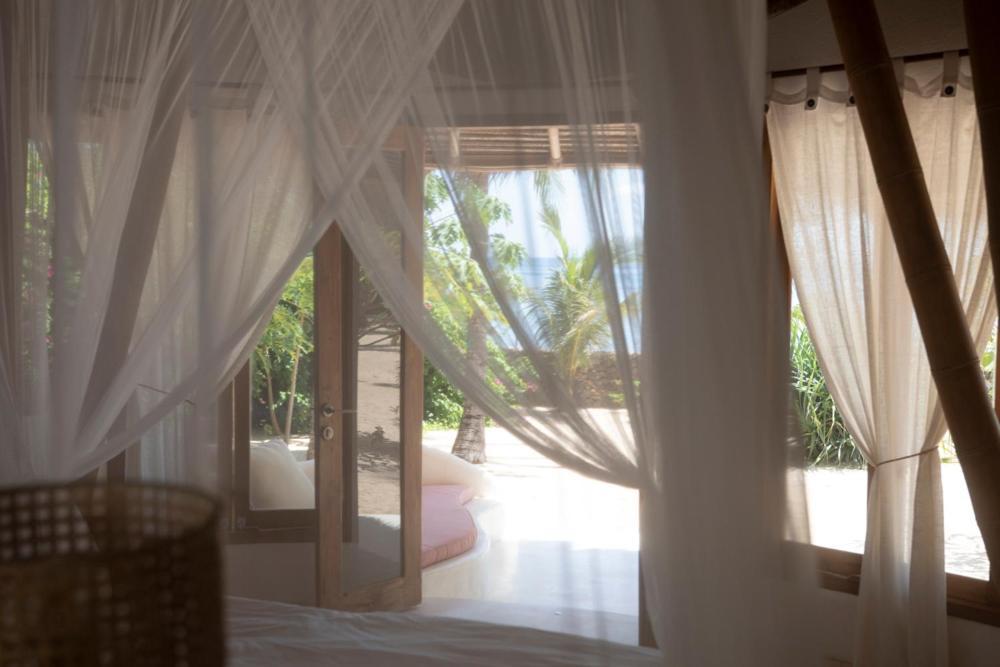 81 Palms Resort Nembrala Oda fotoğraf