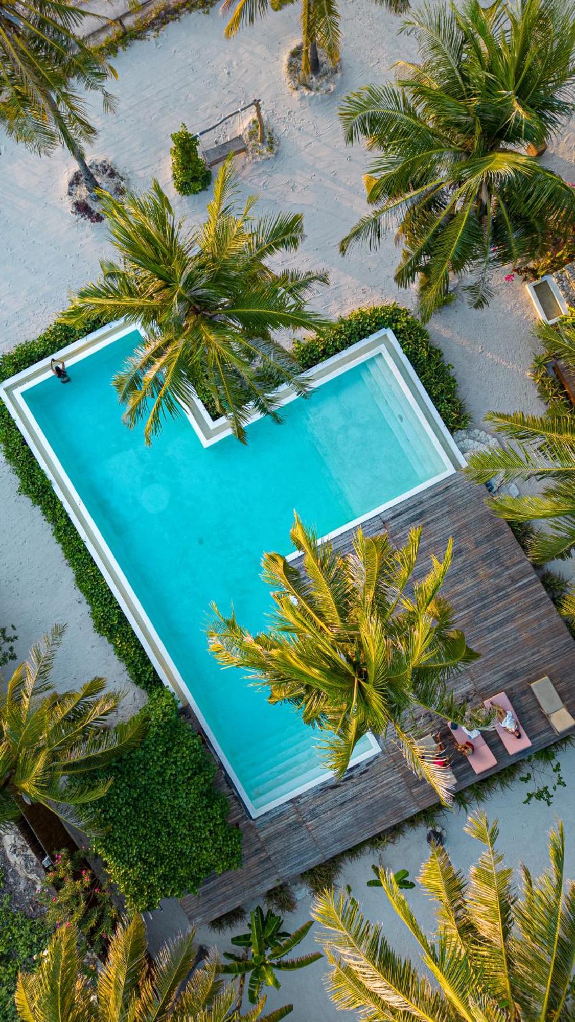 81 Palms Resort Nembrala Dış mekan fotoğraf